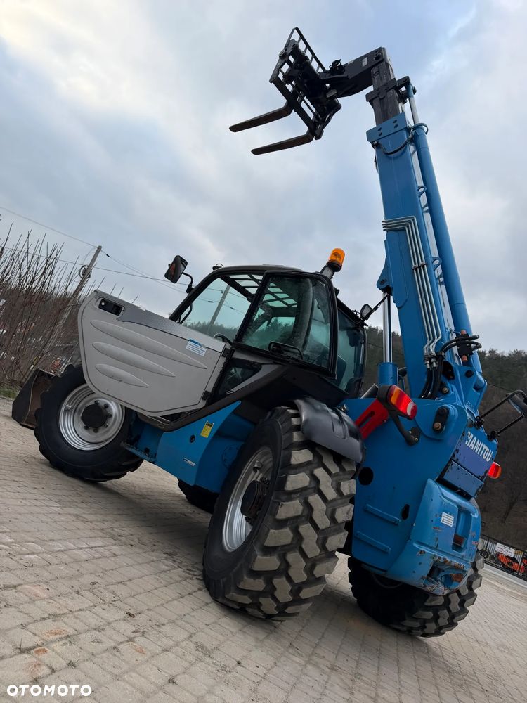Manitou MT932 Ładowarka Teleskopowa dźwig wózek 9m. UDŹWIG 3,2 tony. Przebieg 2760 MTG jak Nowa z SALONU 2014rok z Norwegii z Gospodarstwa rolnego. Silnik PERKINS 100km. Serwisy w Dekra! Widły i łyżka. Ani deka luzu czy wycieku. OKAZJA! Jazda REWERS + 4 biegi. Skręt 3 tryby. - 4