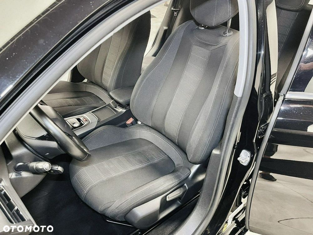 Peugeot 308 - 13