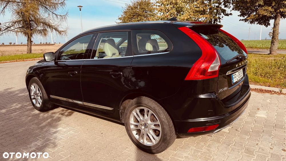 Volvo XC 60 2.4D AWD Momentum - 2