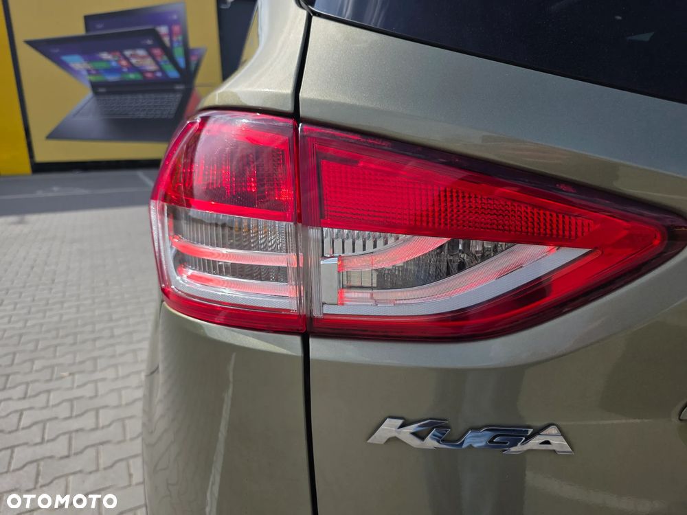 Ford Kuga 2.0 TDCi 4x4 Titanium - 25