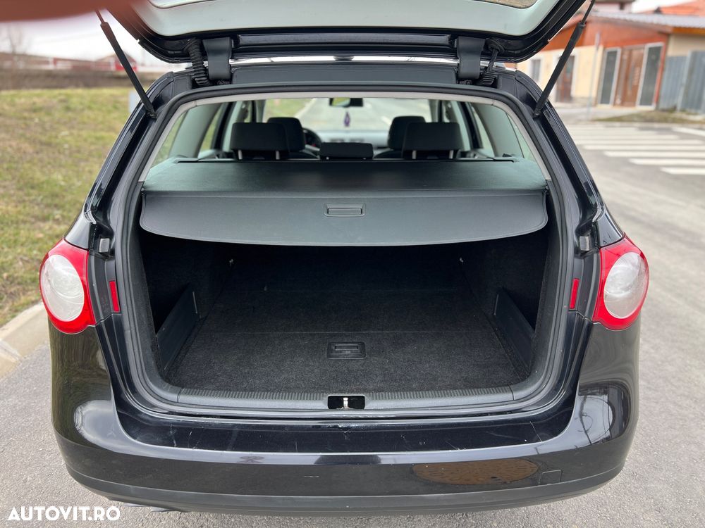 Volkswagen Passat 2.0 TDI DPF Highline - 12