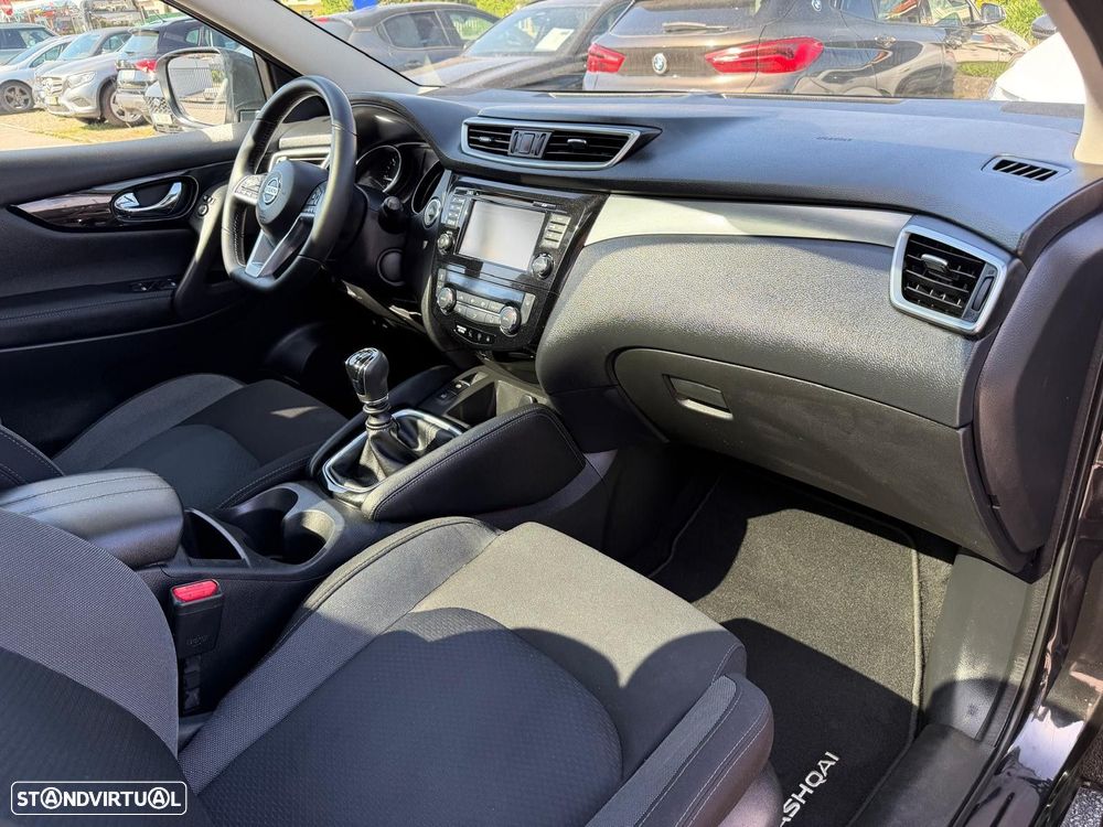 Nissan Qashqai 1.5 dCi N-Connecta J18 - 16