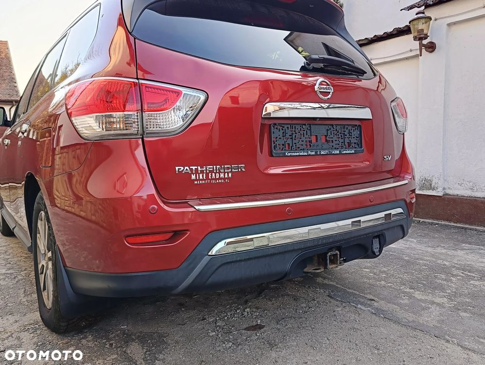 Nissan Pathfinder - 8