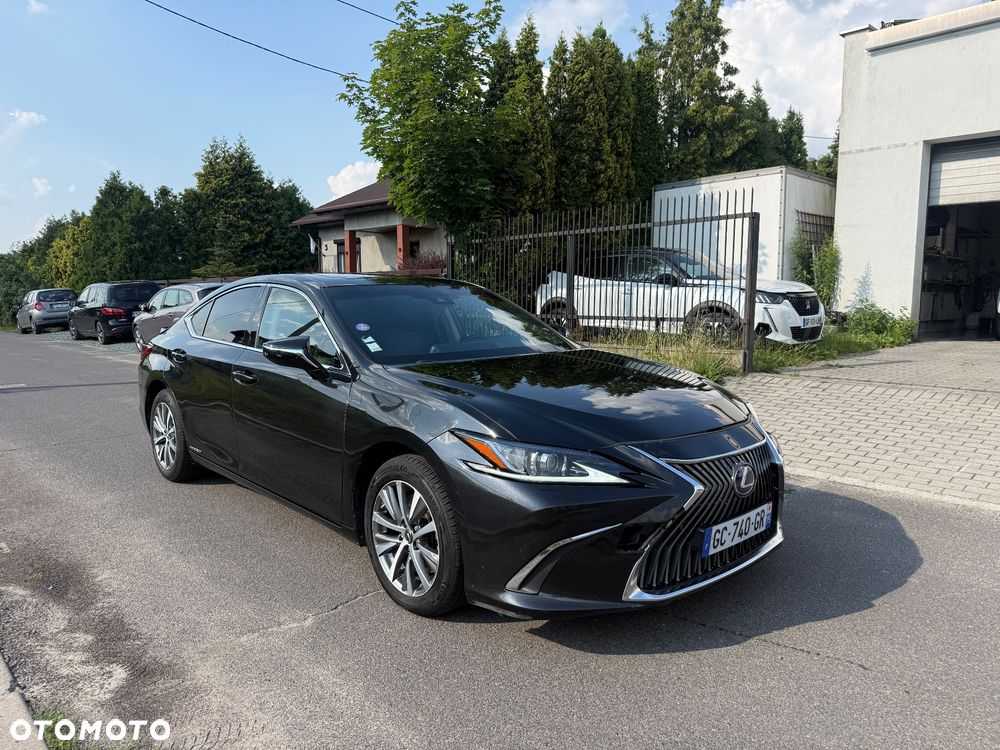 Lexus ES 300h Business Edition + - 2