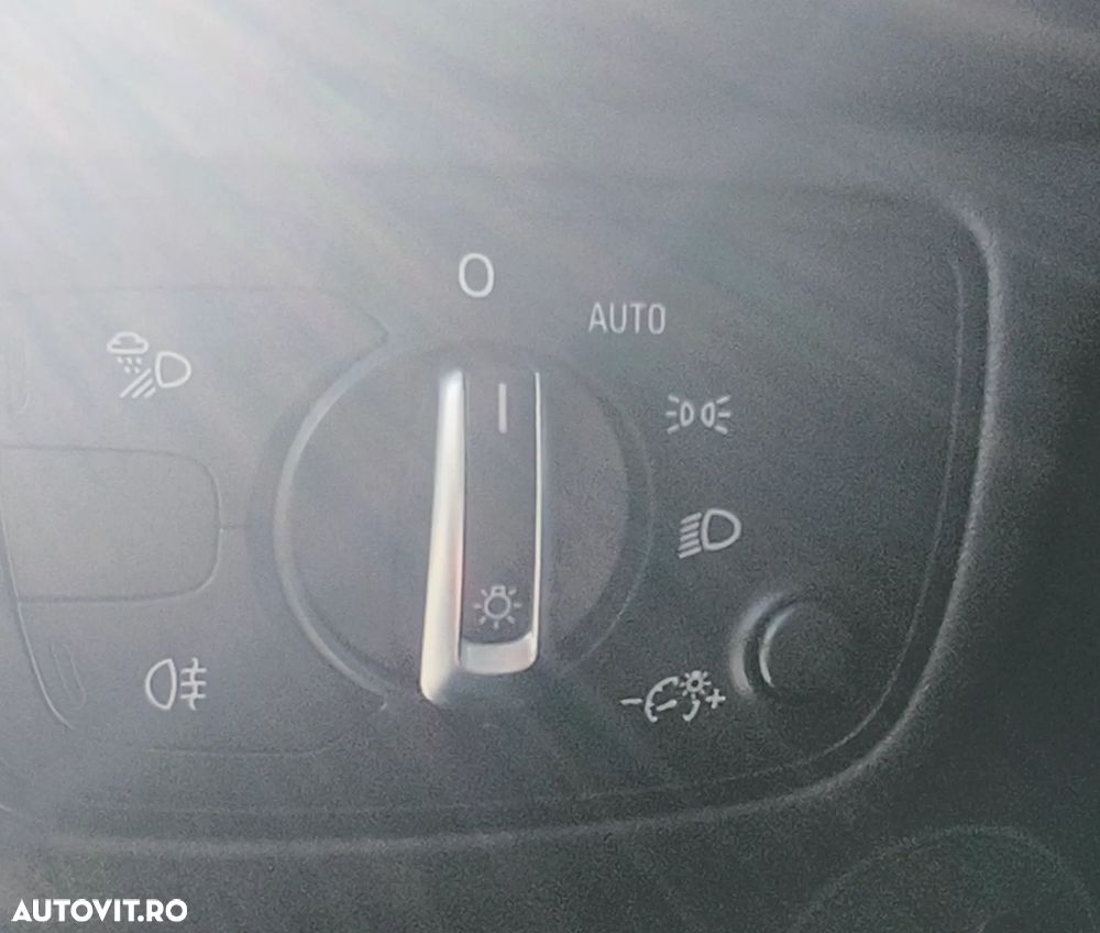 Audi A6 Avant 2.0 TDI DPF - 12