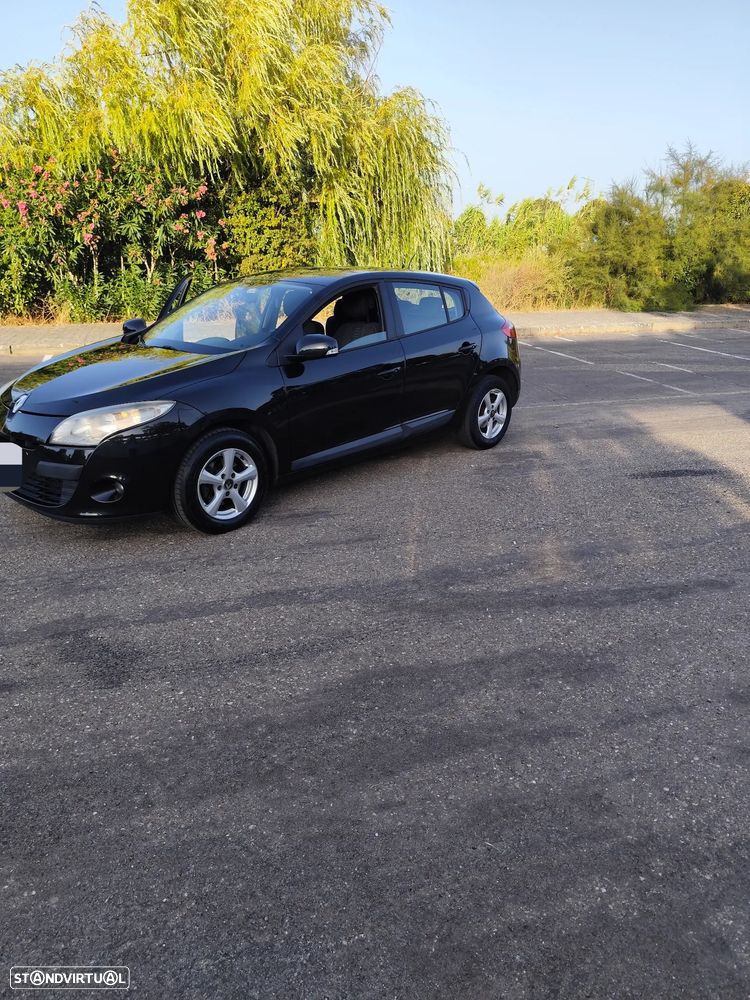 Renault Mégane 1.5 dCi Confort - 6