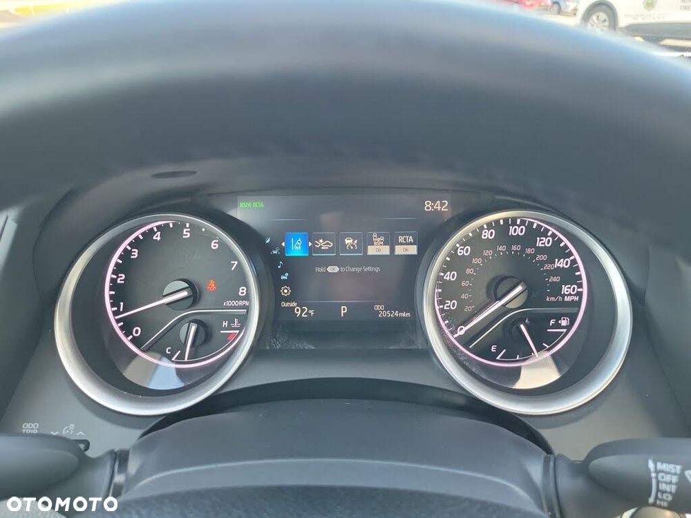 Toyota Camry Executive - 10