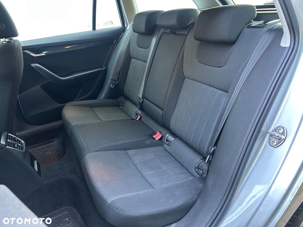 Skoda Octavia 2.0 TDI SCR Ambition DSG - 26