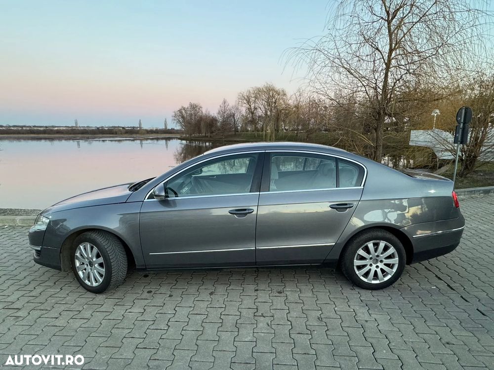 Volkswagen Passat 2.0 TDI Comfortline - 13