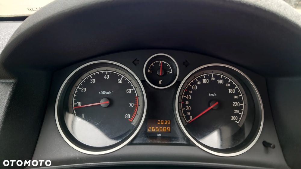 Opel Astra 1.6 Sport - 19