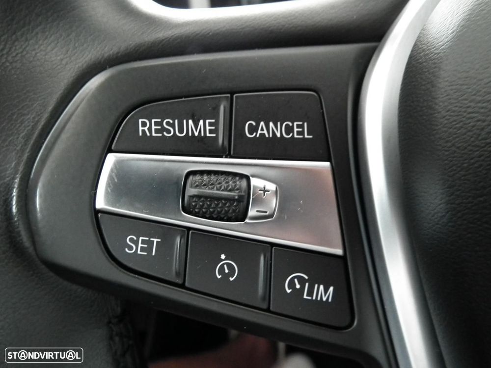 BMW 318 d Line Sport - 34