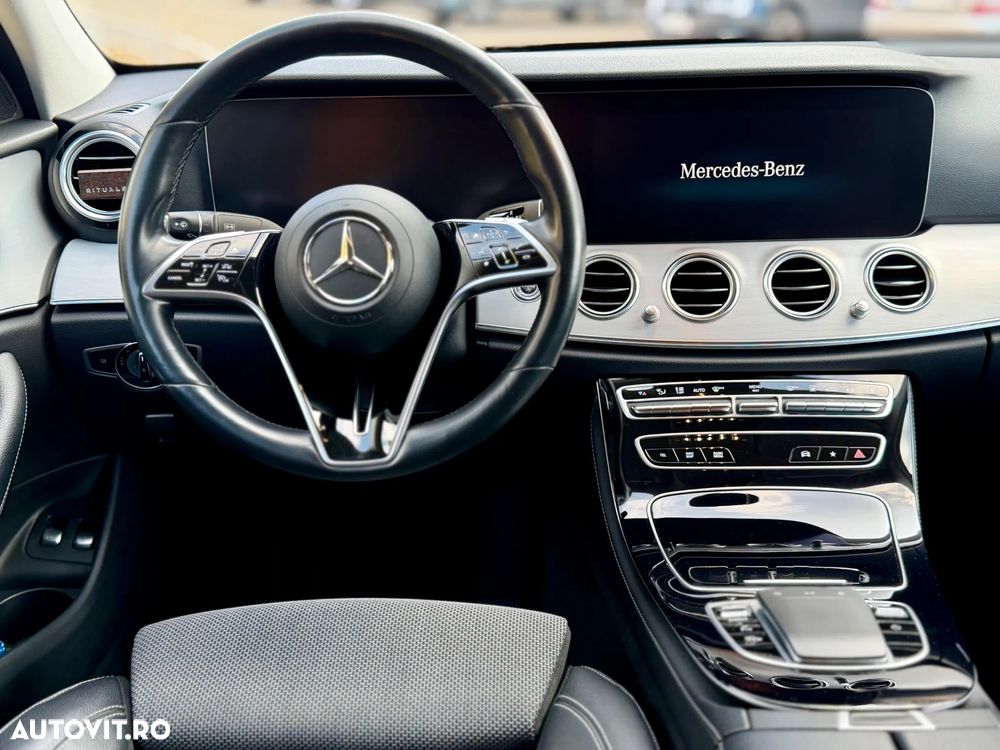 Mercedes-Benz E 300 4MATIC 9G-TRONIC Avantgarde - 24