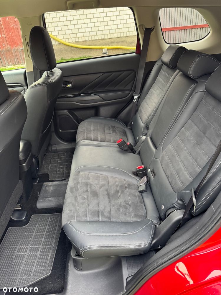 Mitsubishi Outlander - 7