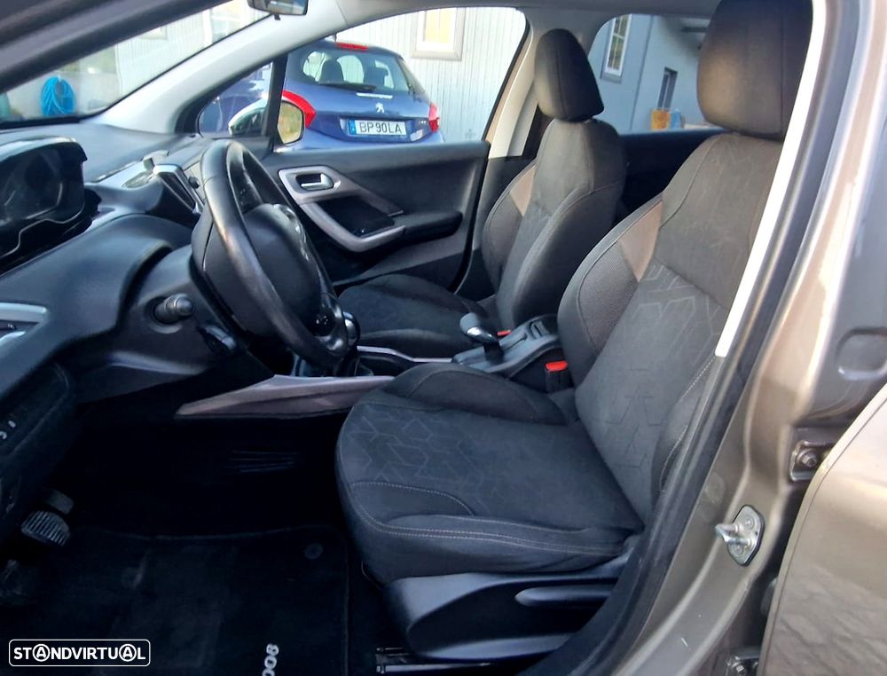 Peugeot 2008 1.6 BlueHDi Style - 13