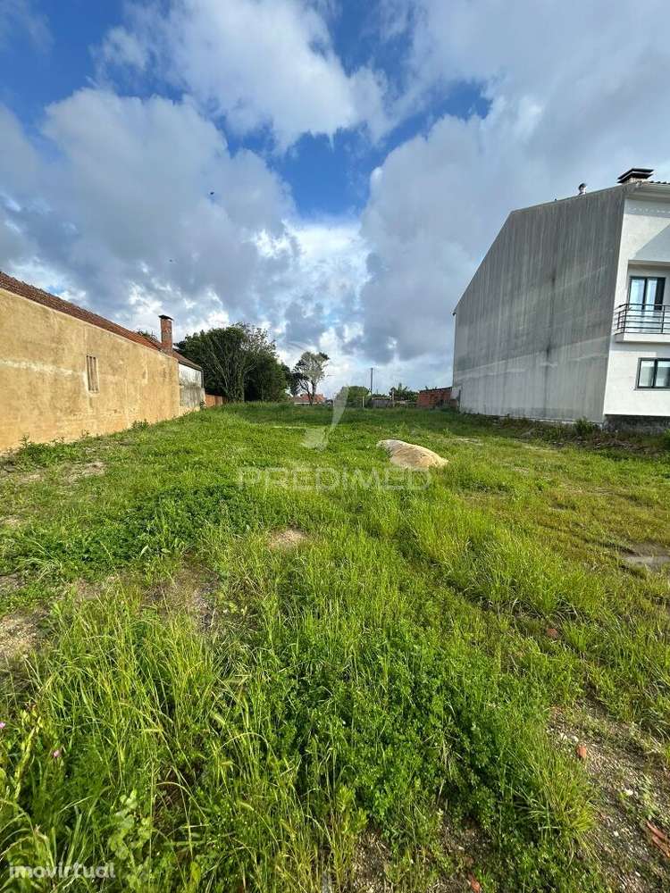 Terreno urbano com 815 m² e 17,20 metros de frente em Oliveirinha –... - Grande imagem: 2/3