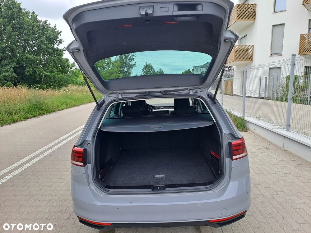 Volkswagen Passat 1.5 TSI EVO Business - 8