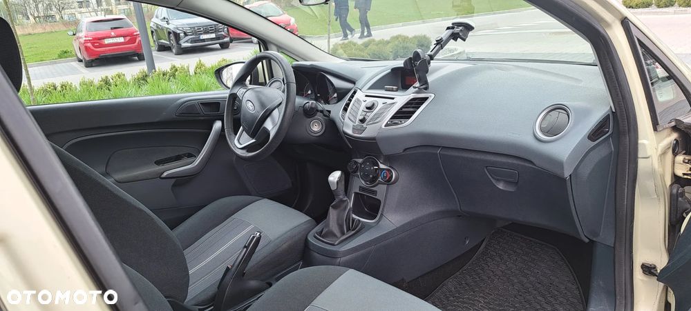 Ford Fiesta - 5