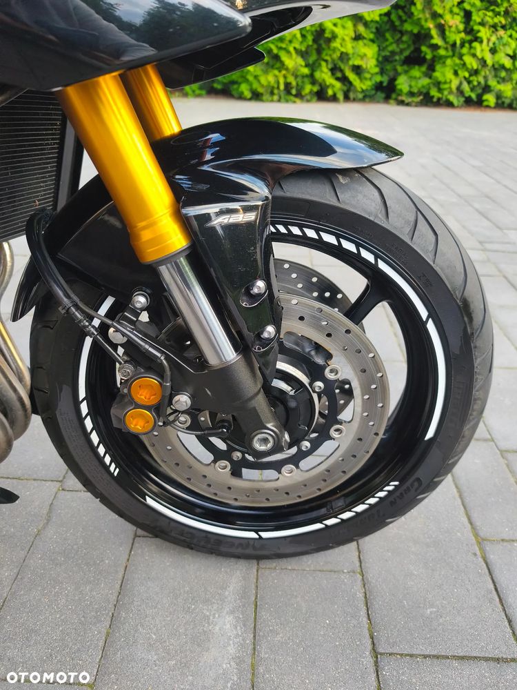 Yamaha FZ8 - 11