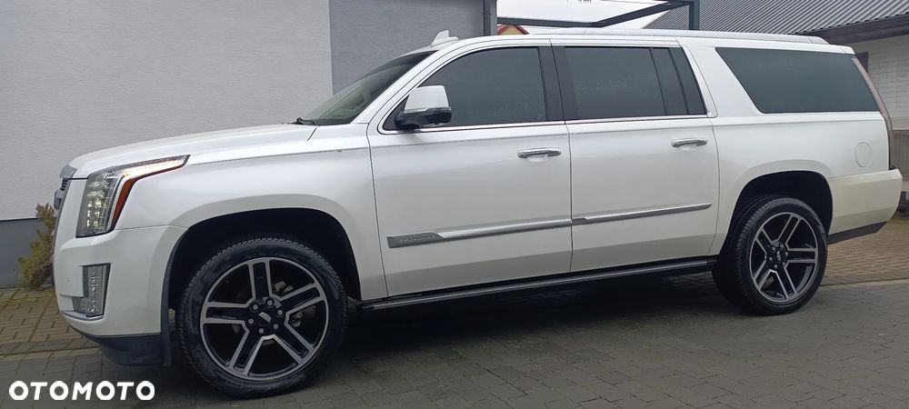 Cadillac Escalade - 8