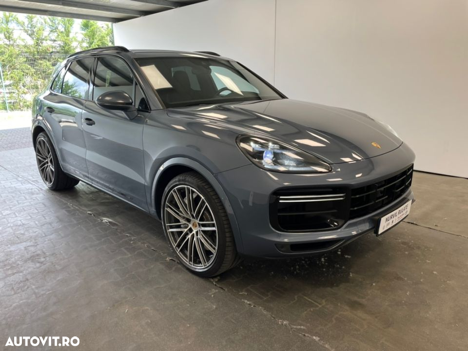 Porsche Cayenne Turbo - 10