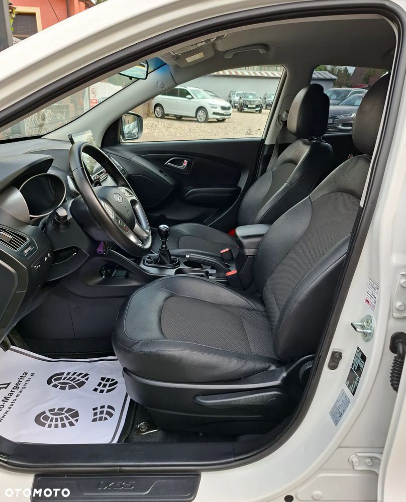 Hyundai ix35 1.6 2WD Fifa World Cup Edition - 9