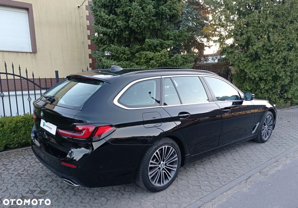 BMW Seria 5 520d Luxury Line sport - 12
