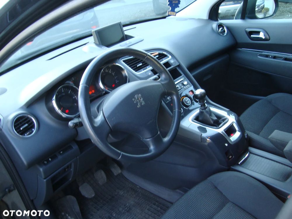 Peugeot 5008 - 9