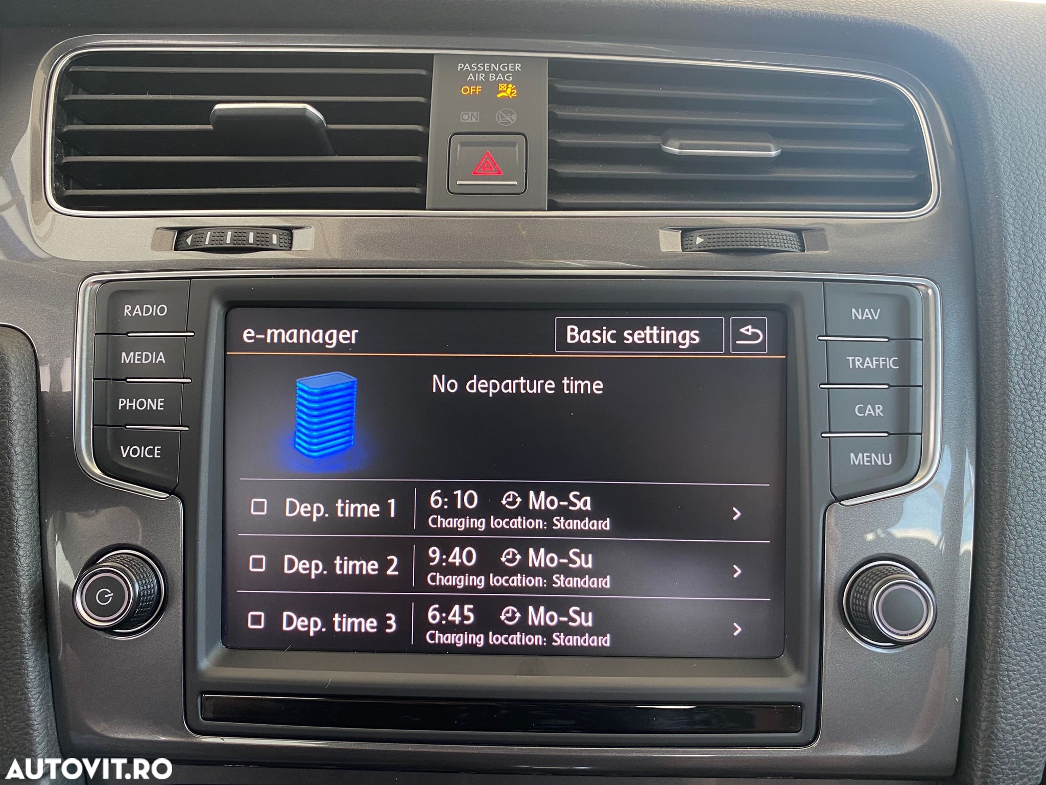 Volkswagen e-Golf - 23