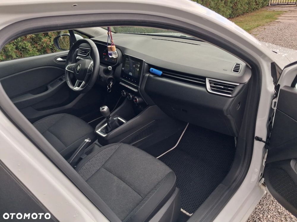 Renault Clio - 9