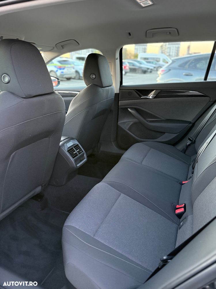 Volkswagen Passat 1.5 TSI OPF DSG - 9