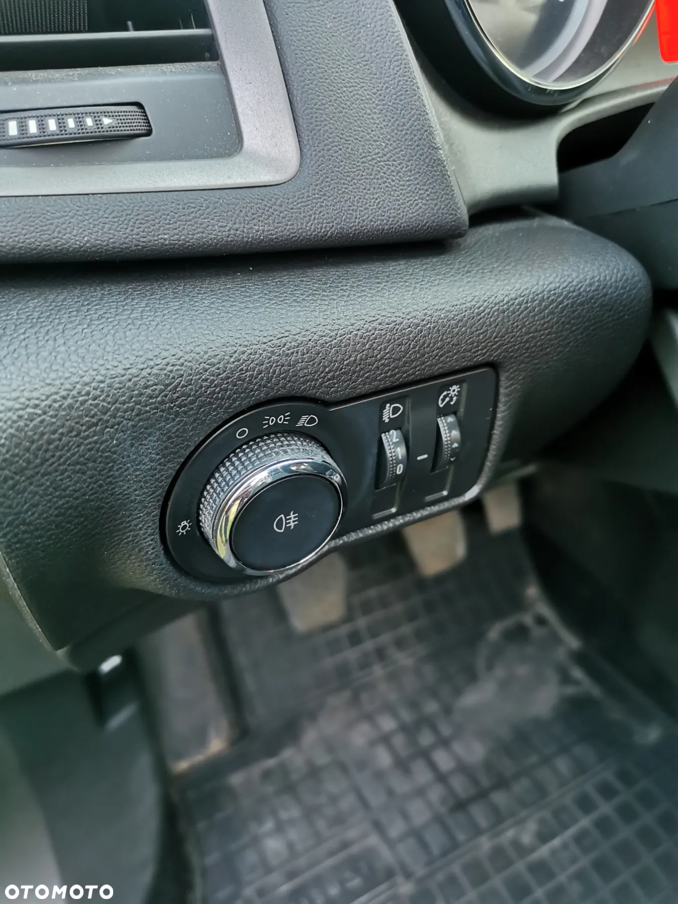 Opel Astra IV 1.4 T Active - 29