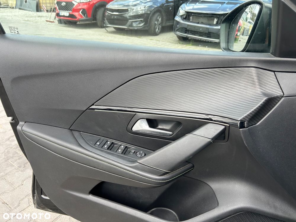 Peugeot 208 PureTech 100 EAT8 GT - 11