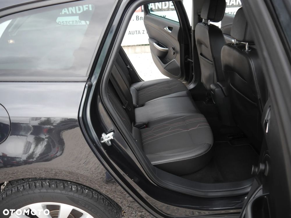 Opel Astra 1.6 150 Jahre - 16