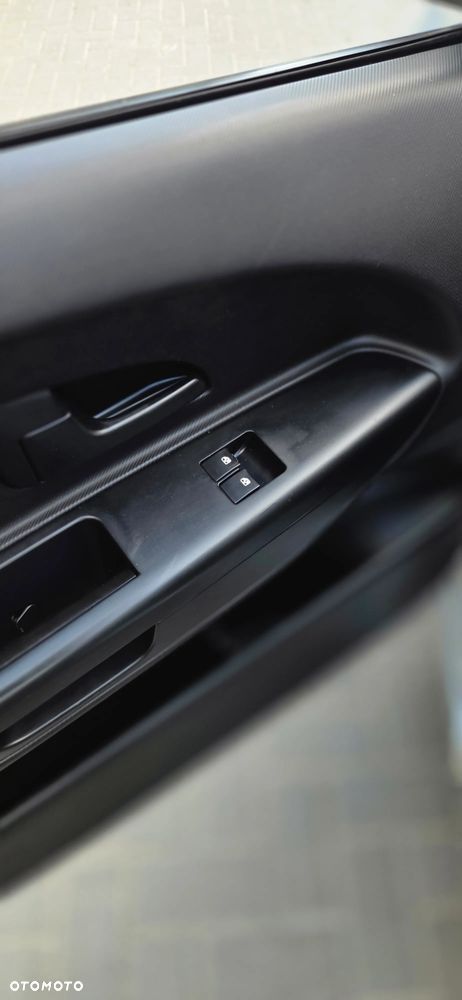 Kia Ceed 1.4 CVVT Dream-Team Edition - 23