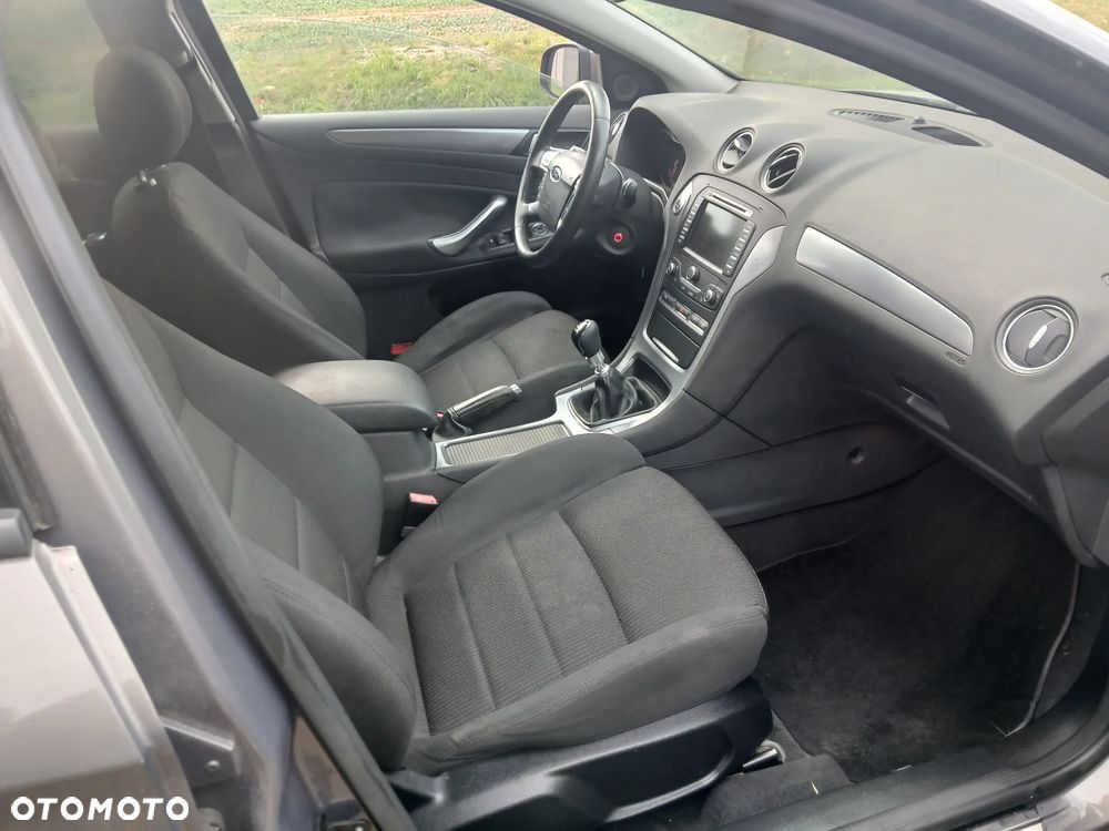 Ford Mondeo - 21