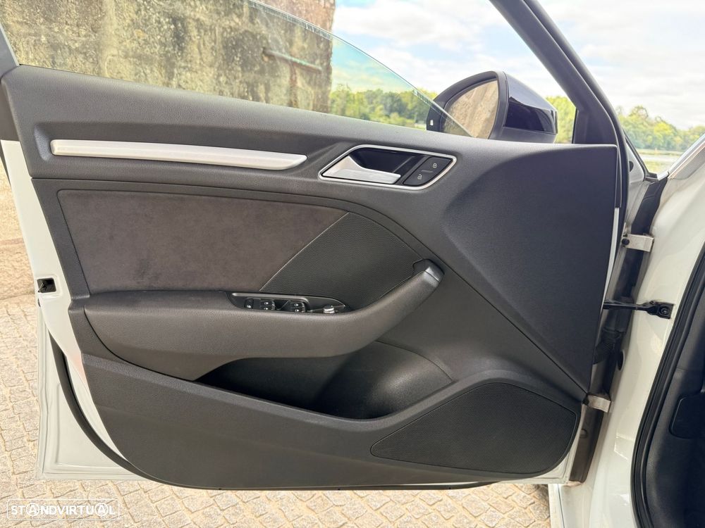 Audi A3 Sportback 1.6 TDI S-line S tronic - 48