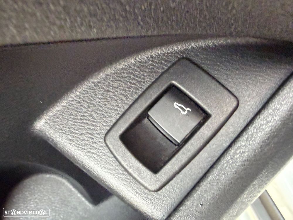 BMW X1 16 d sDrive Line Sport - 27