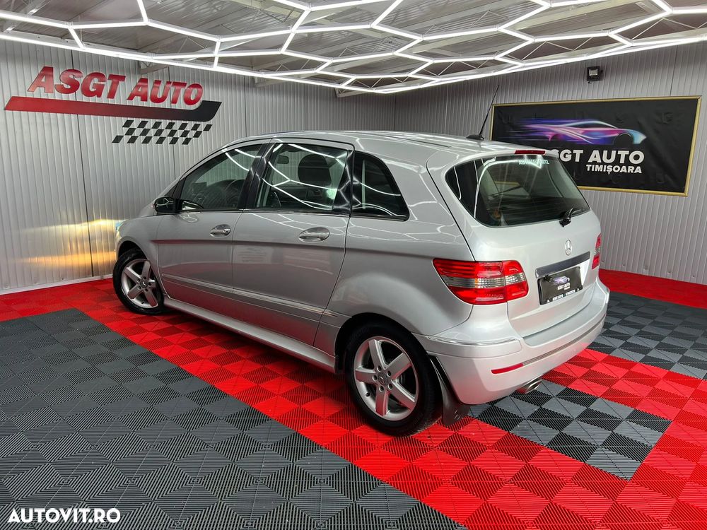 Mercedes-Benz B 180 - 6