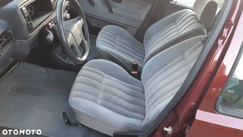 Volkswagen Golf 1.8 GL - 4