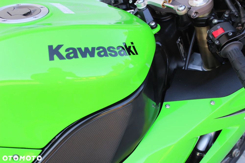 Kawasaki ZXR - 26