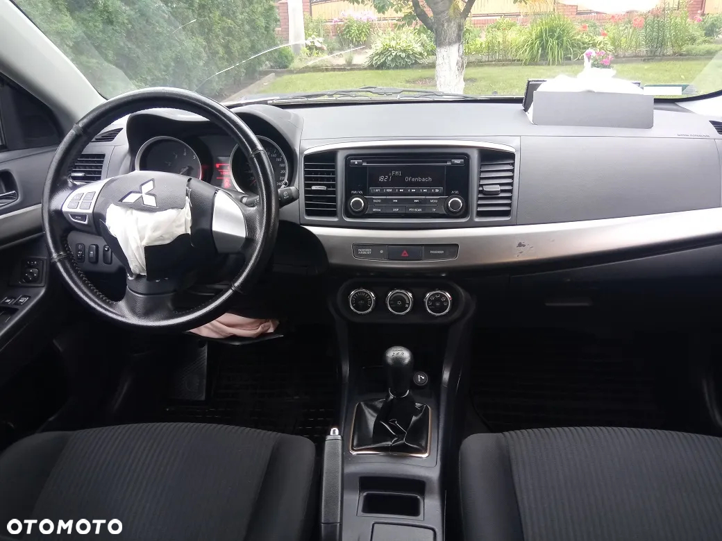 Mitsubishi Lancer 1.6 Inform - 13