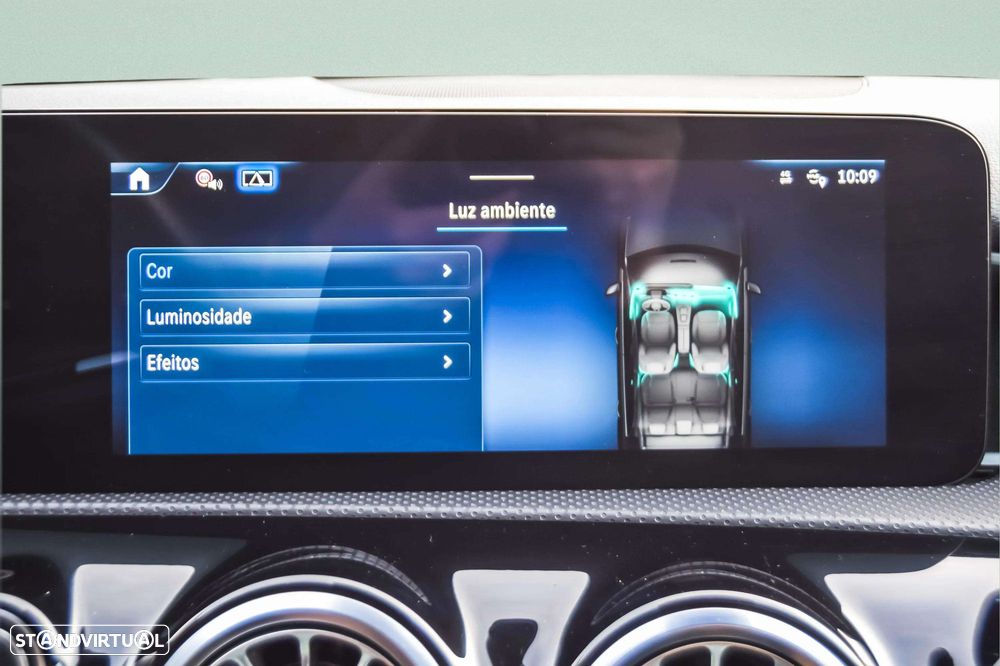 Mercedes-Benz A 250 e - 32