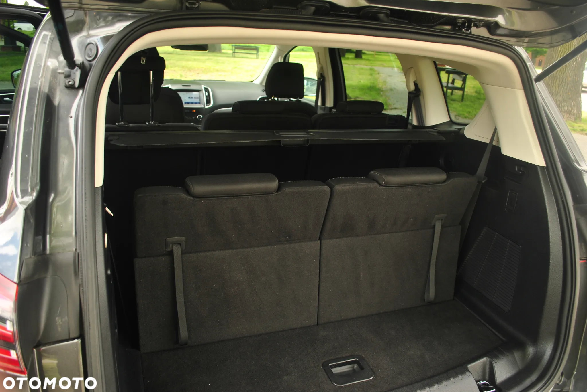 Ford S-Max - 14
