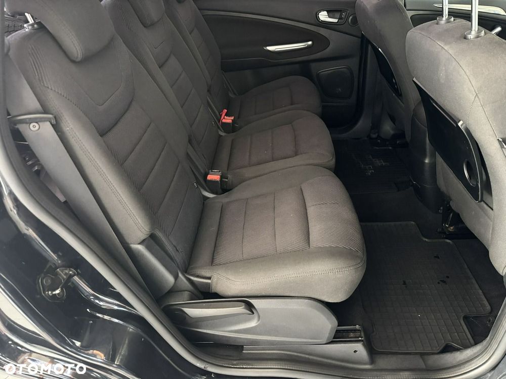 Ford S-Max 2.0 TDCi DPF Titanium - 19