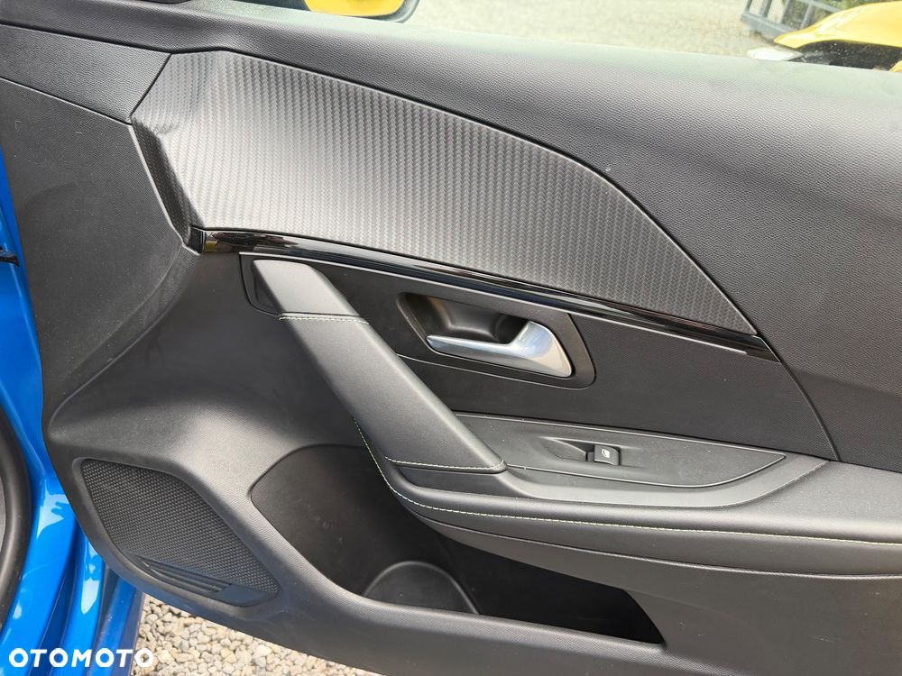 Peugeot 208 PureTech 100 GT Pack - 12