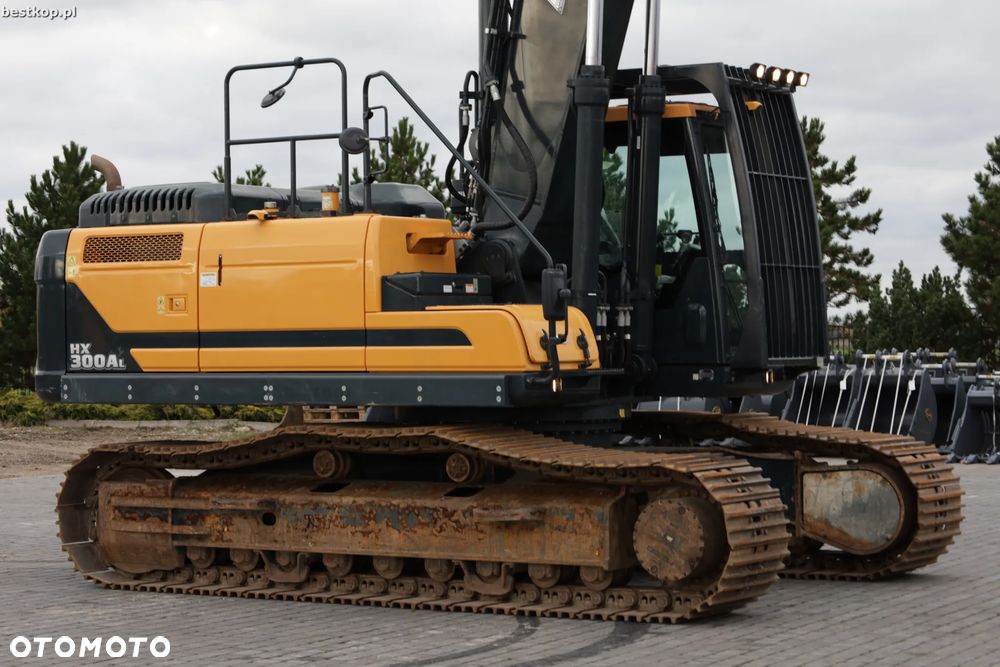 Hyundai HX300AL - 13