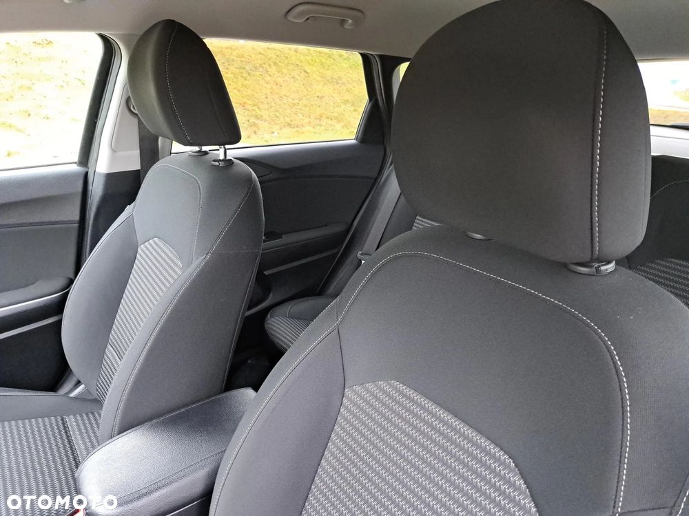 Kia Ceed 1.5 T-GDI M - 12