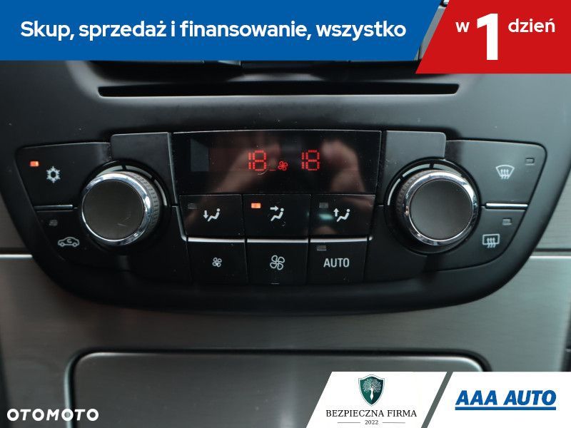 Opel Insignia - 18