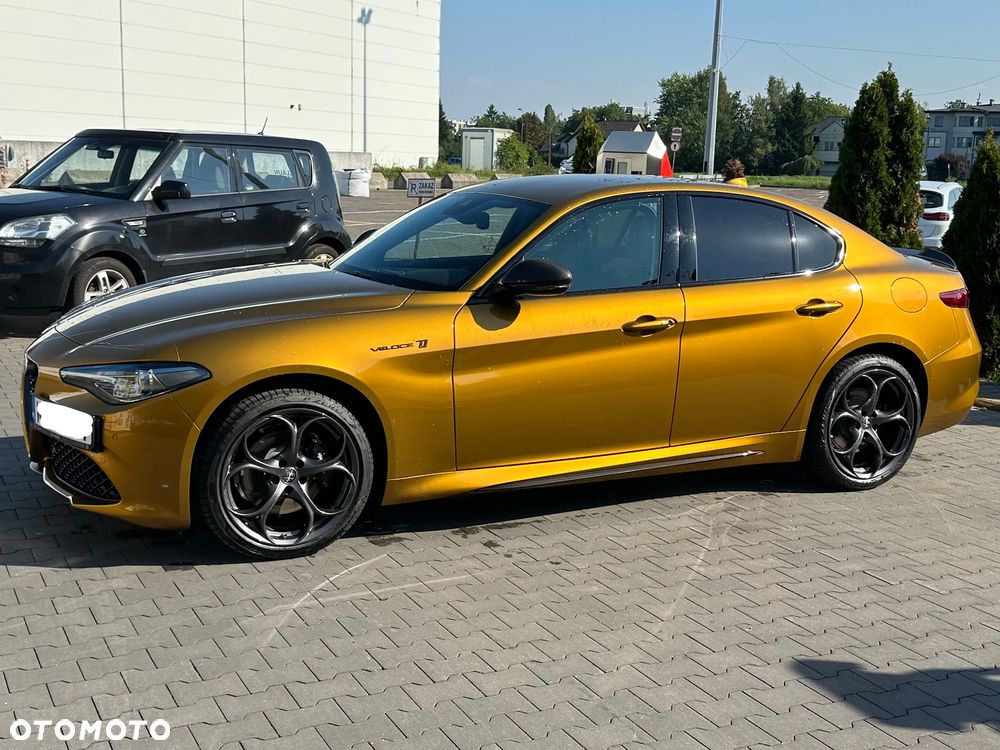 Alfa Romeo Giulia - 1
