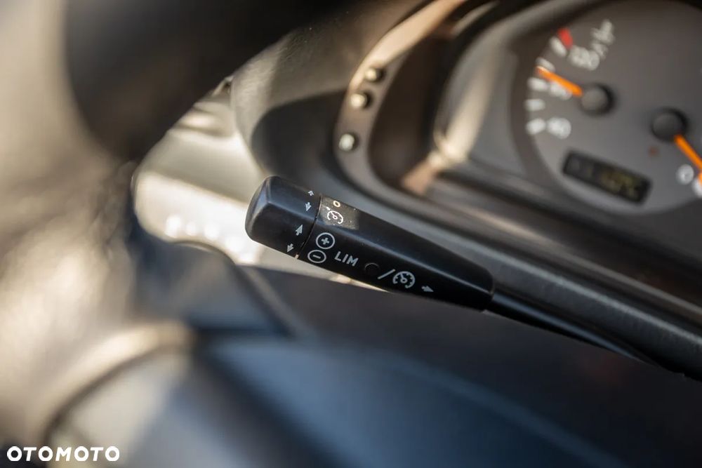 Mercedes-Benz CLK - 32